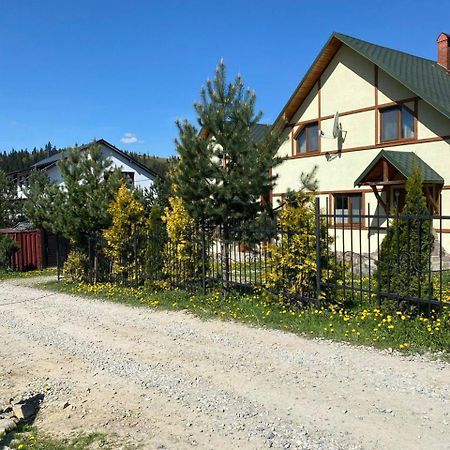 Chalet 888 Cottages 팔리아니츠야 외부 사진